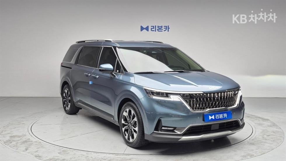 2022 - kia carnival