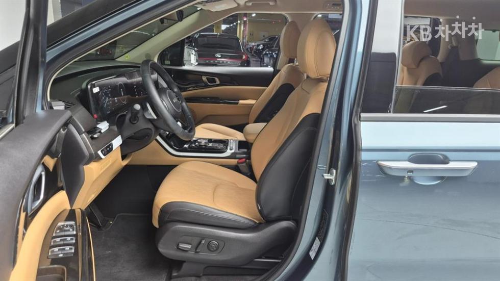 2022 - kia carnival