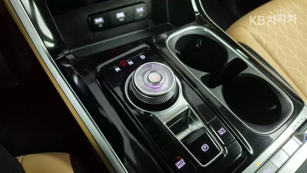 2022 - kia carnival