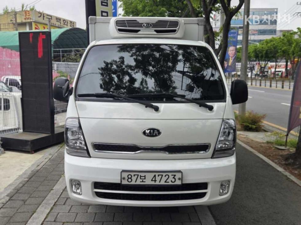 2021 - kia bongo iii