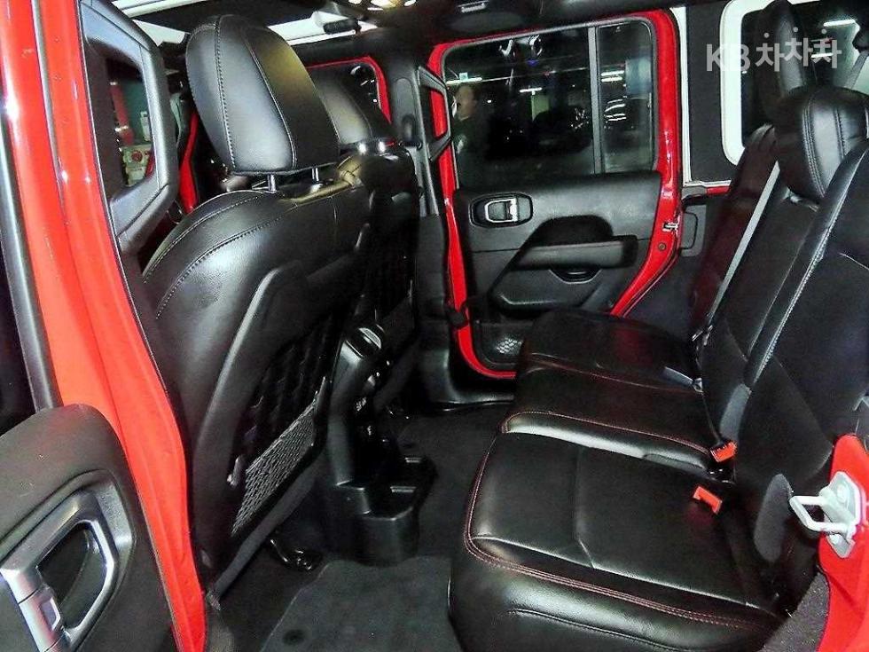 2021 Jeep (JL) photo