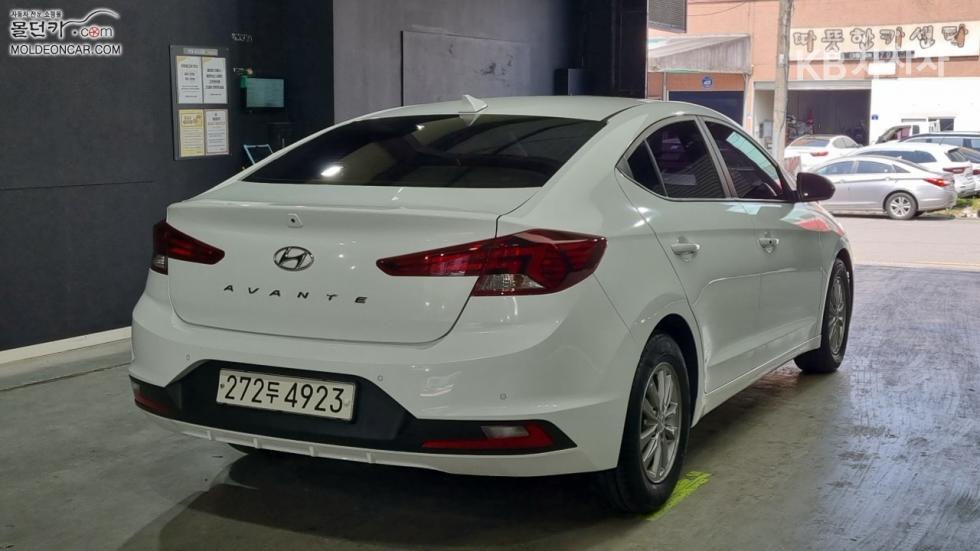 Hyundai Avante — miniaturë 2