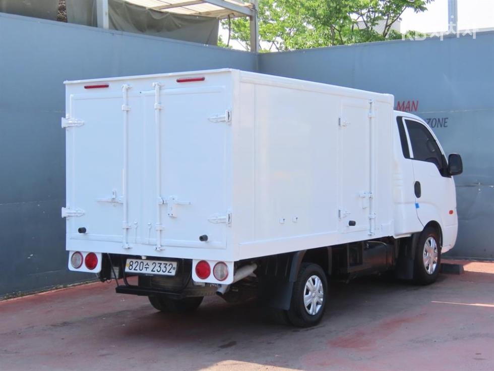 2018 - kia bongo iii