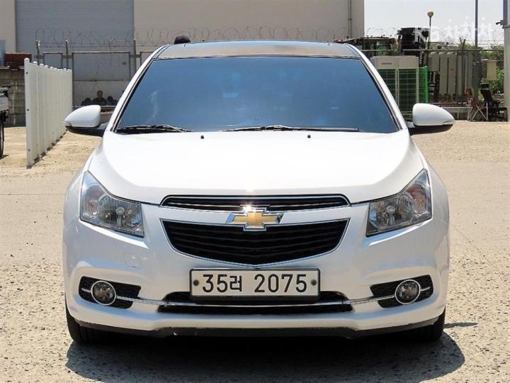 Chevrolet Cruze 1.8 LTZ+ Base Type