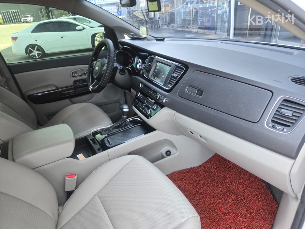 2017 - kia carnival