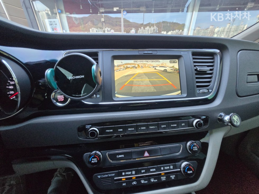 2017 - kia carnival