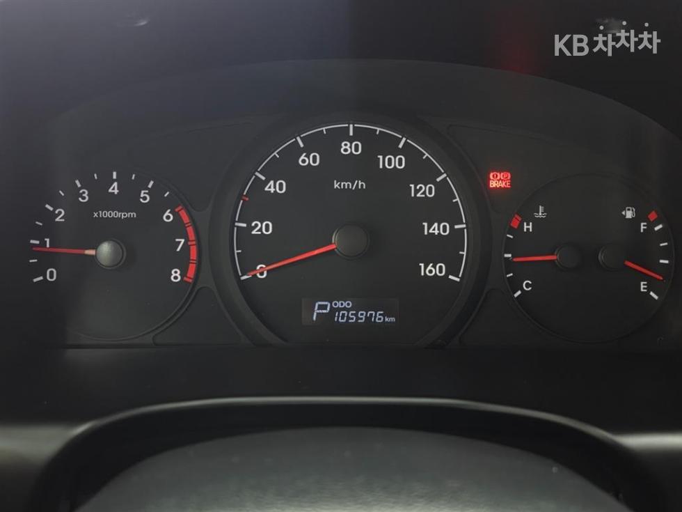 Hyundai Starex — miniaturë 10