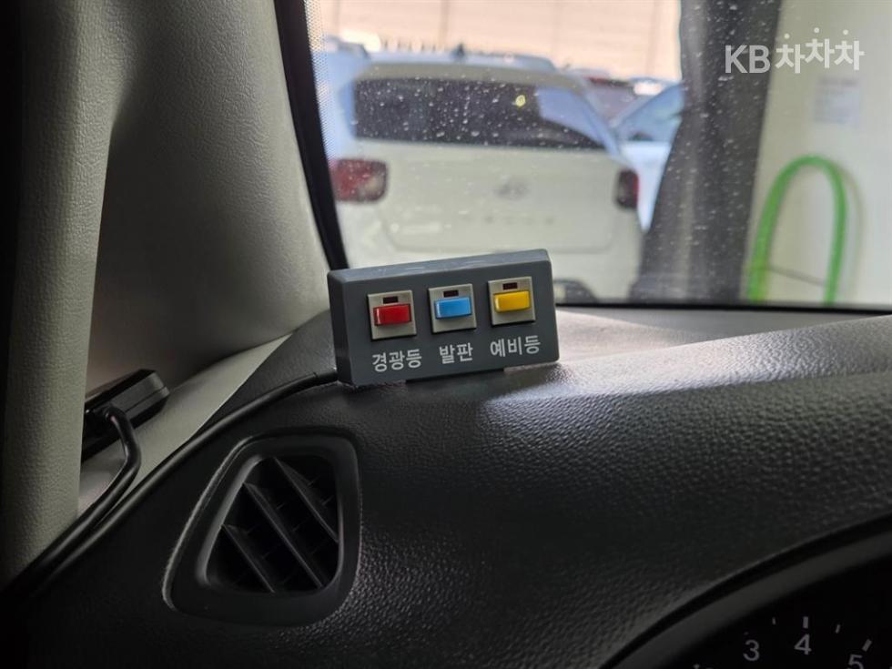 Hyundai Starex — miniaturë 16