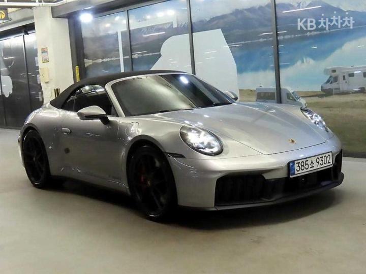 Porsche 911 Carrera GTS Cabriolet — foto 1