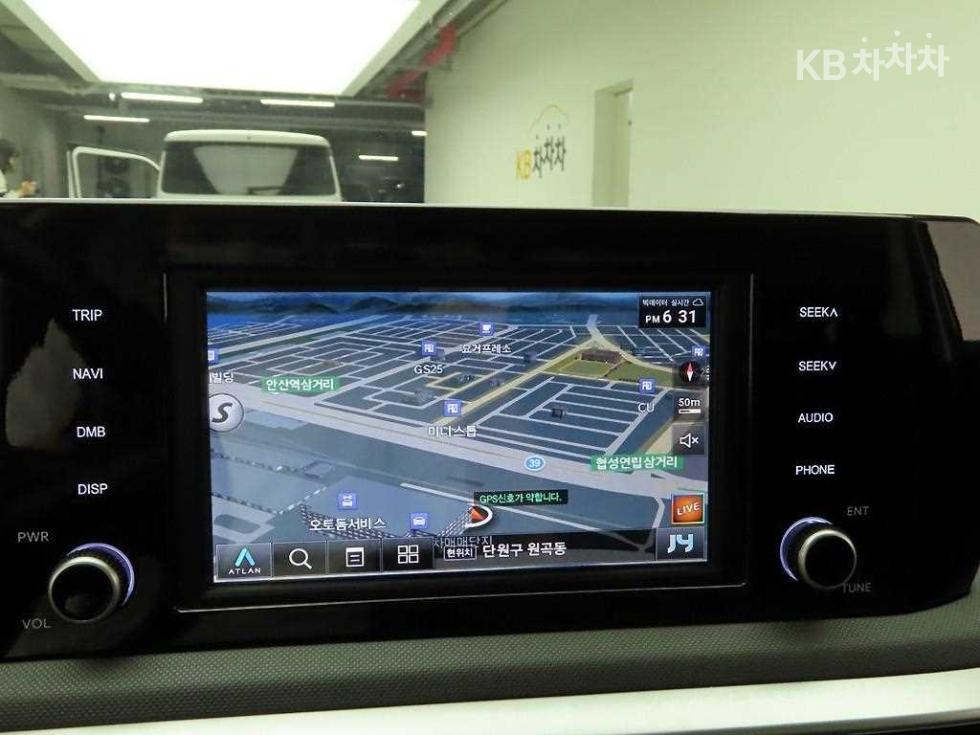 Kia K5 — miniaturë 8