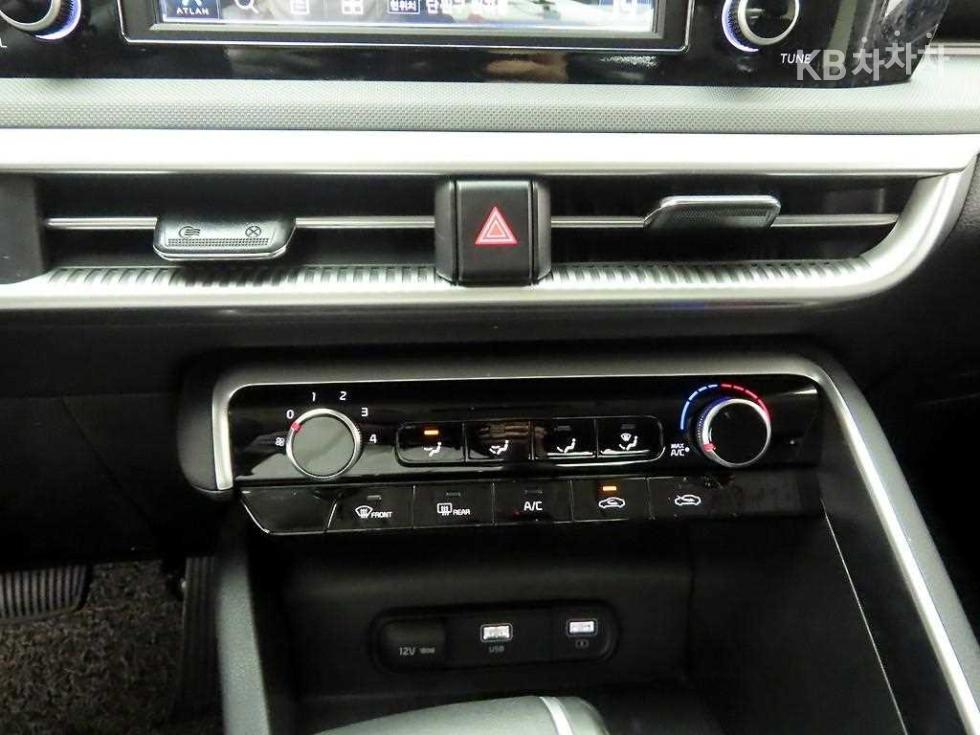 Kia K5 — miniaturë 9