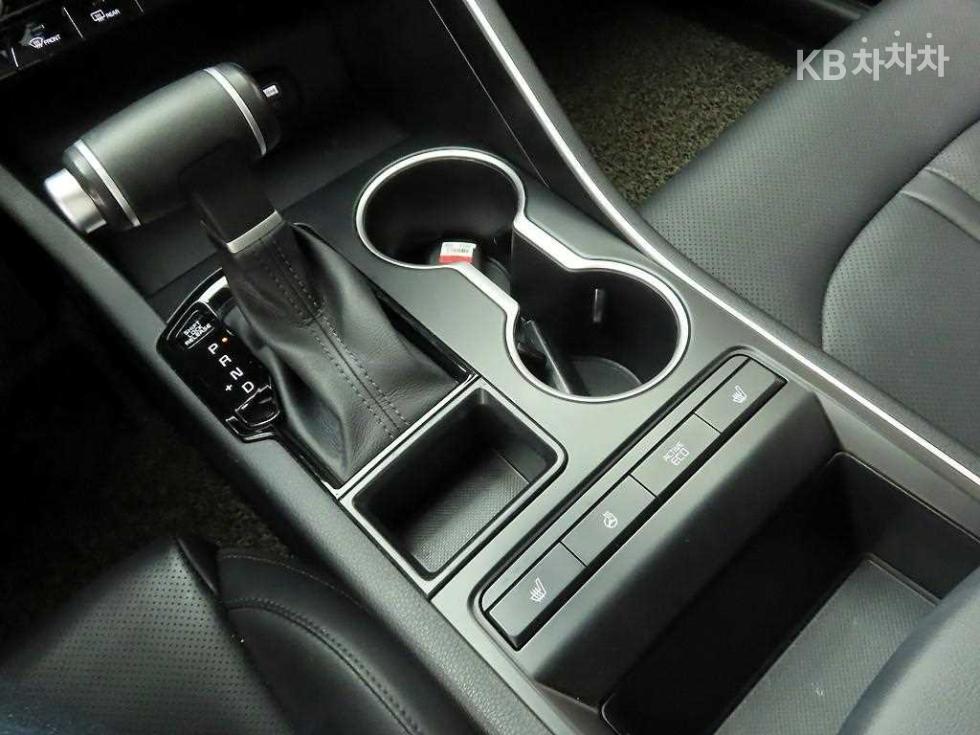 Kia K5 — miniaturë 11