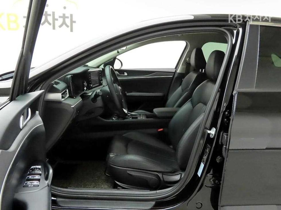 Kia K5 — miniaturë 13