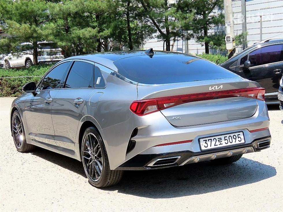 2022 - kia k5
