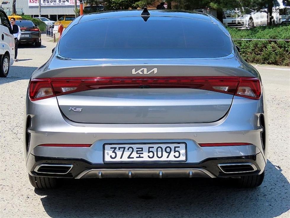 2022 - kia k5
