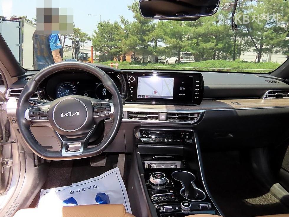 2022 - kia k5