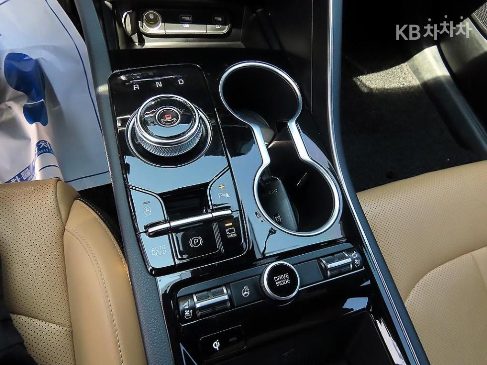 2022 - kia k5