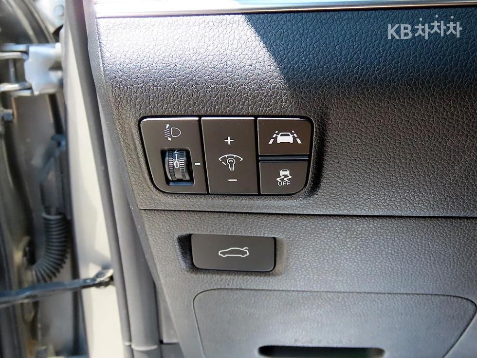 2022 - kia k5