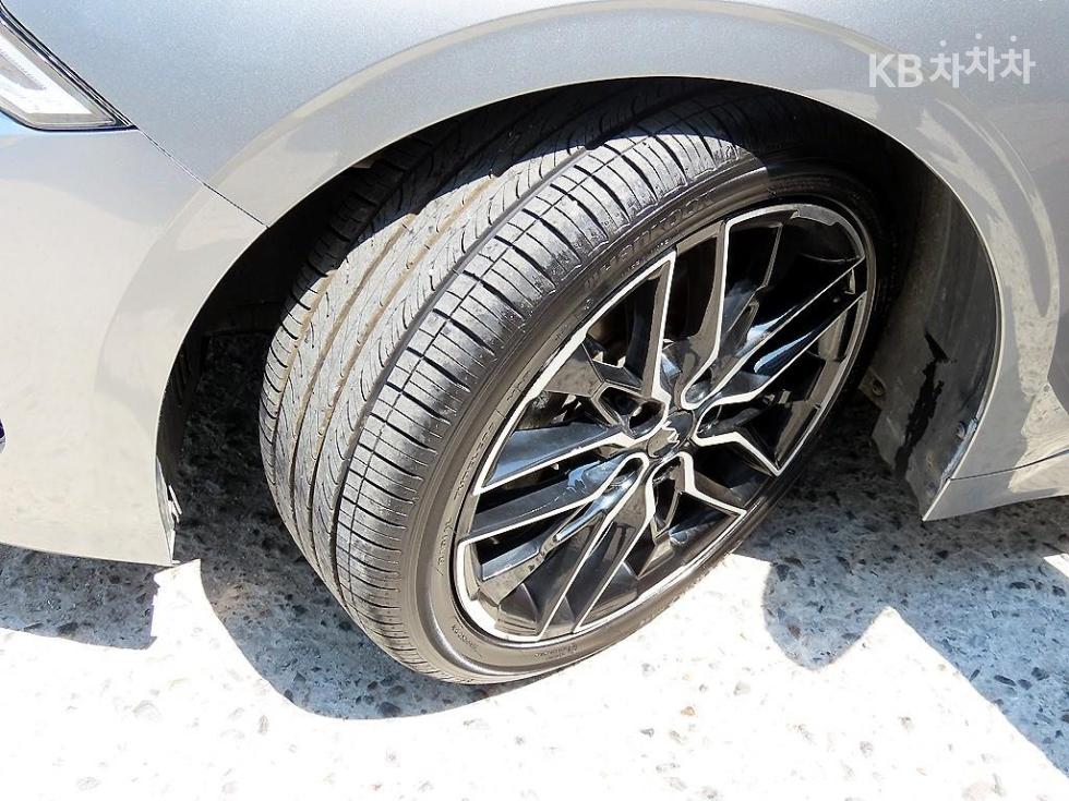 2022 - kia k5