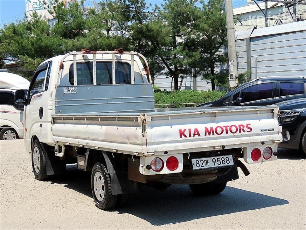 2013 - kia bongo iii