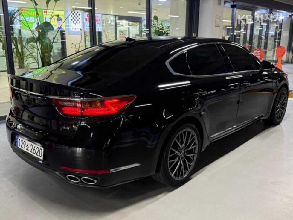 2018 - kia k7