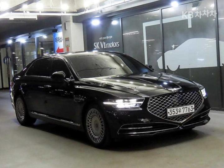 Genesis G90 3.8 GDi AWD Premium Luxury