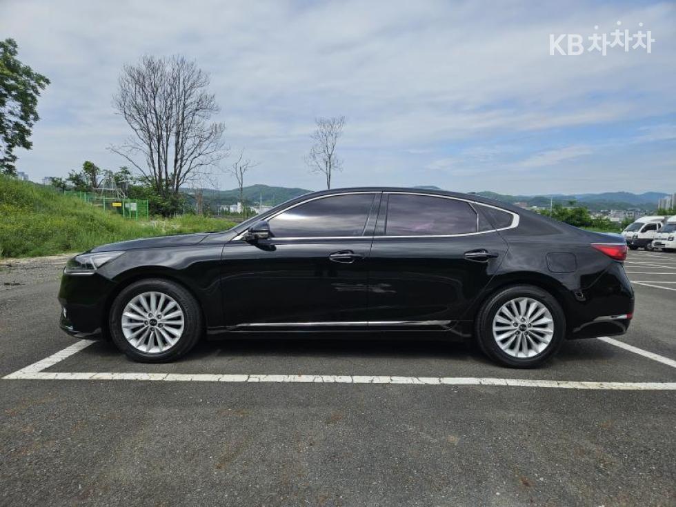 2017 - kia k7