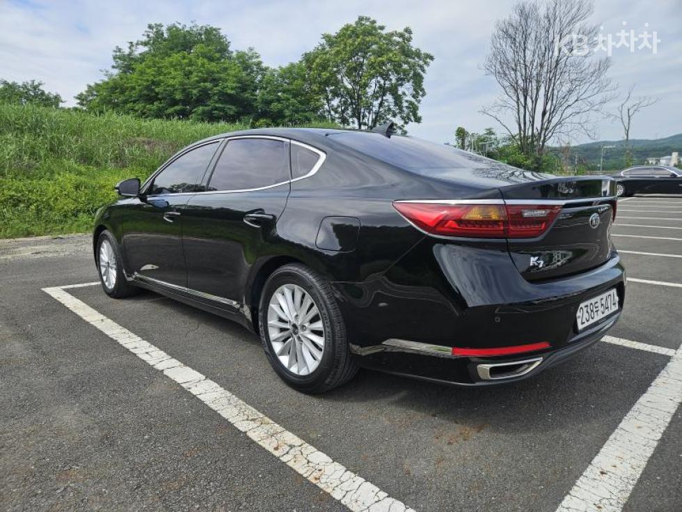 2017 - kia k7
