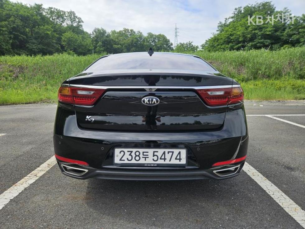 2017 - kia k7