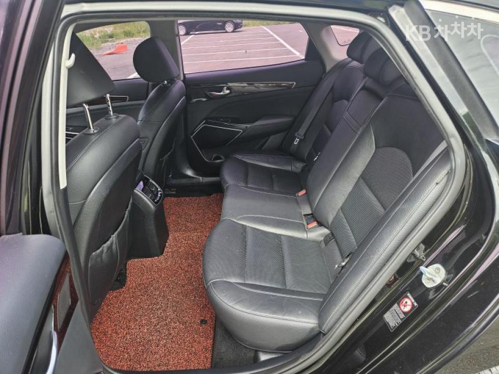 2017 - kia k7