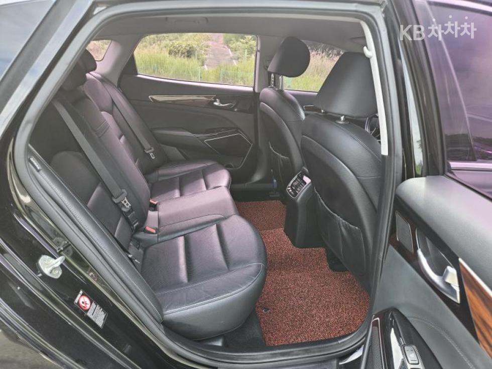 2017 - kia k7