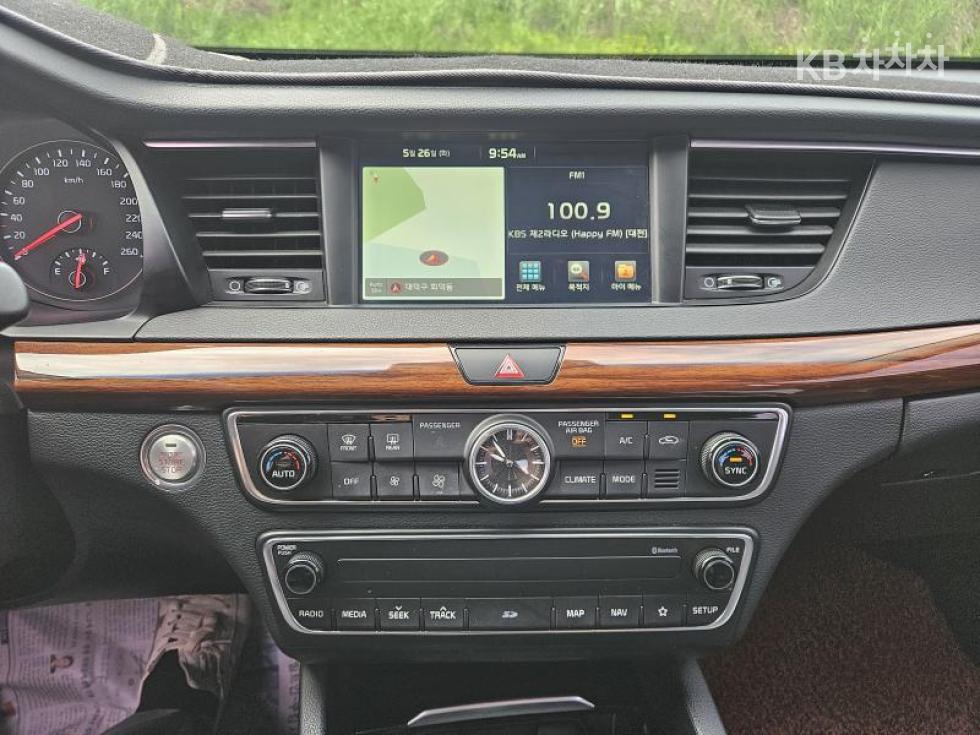 2017 - kia k7