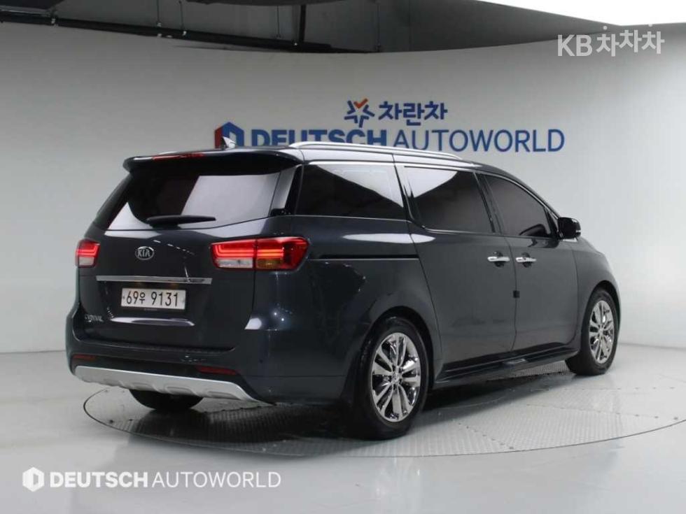 2017 - kia carnival