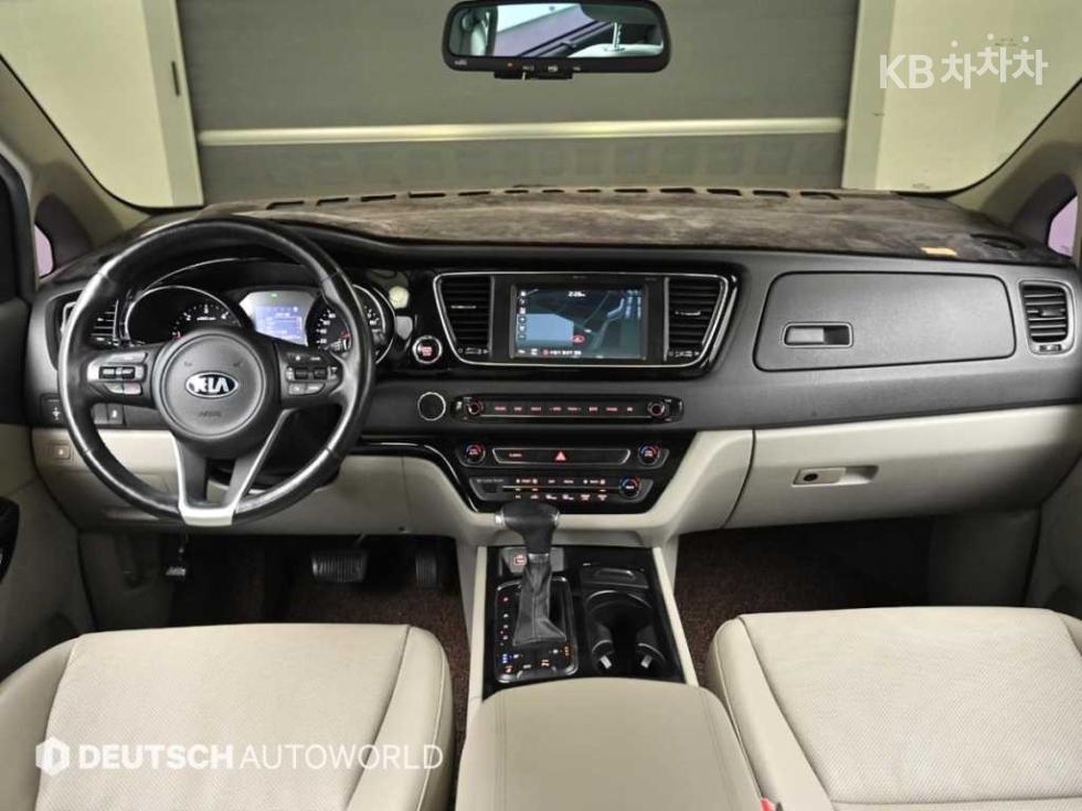 2017 - kia carnival