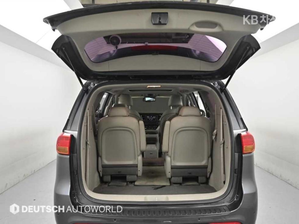 2017 - kia carnival
