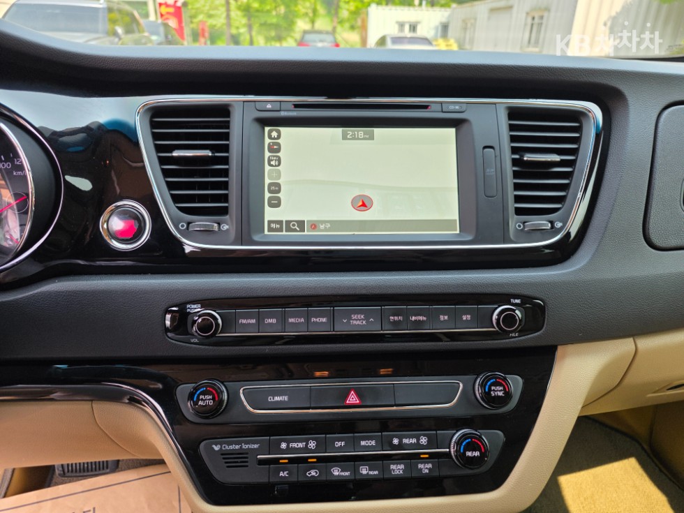 2016 - kia carnival