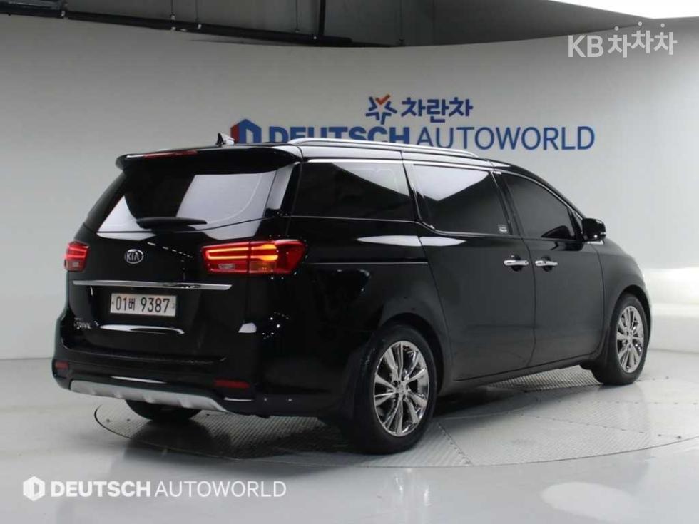 2019 - kia carnival