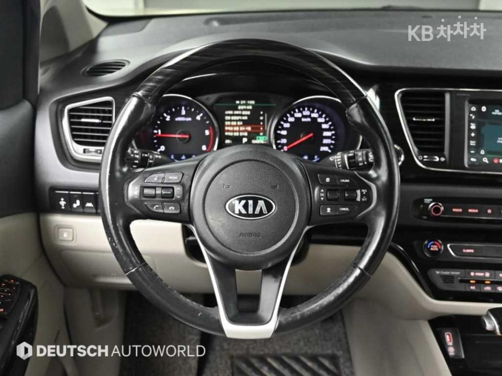 2019 - kia carnival