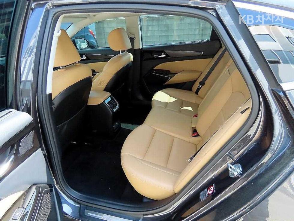 2020 - kia k7