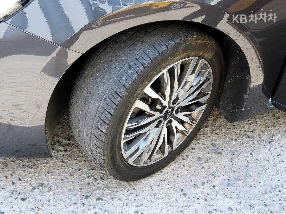 2020 - kia k7