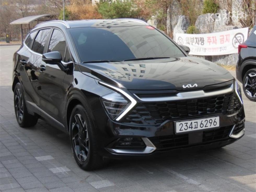 2022 - kia sportage