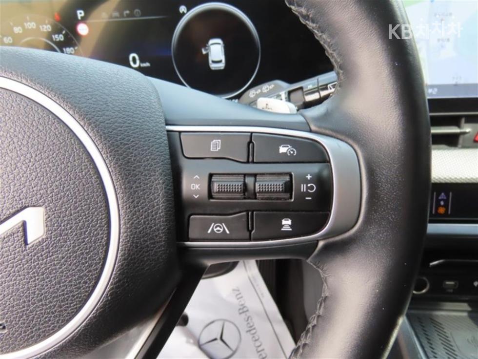 2022 - kia sportage