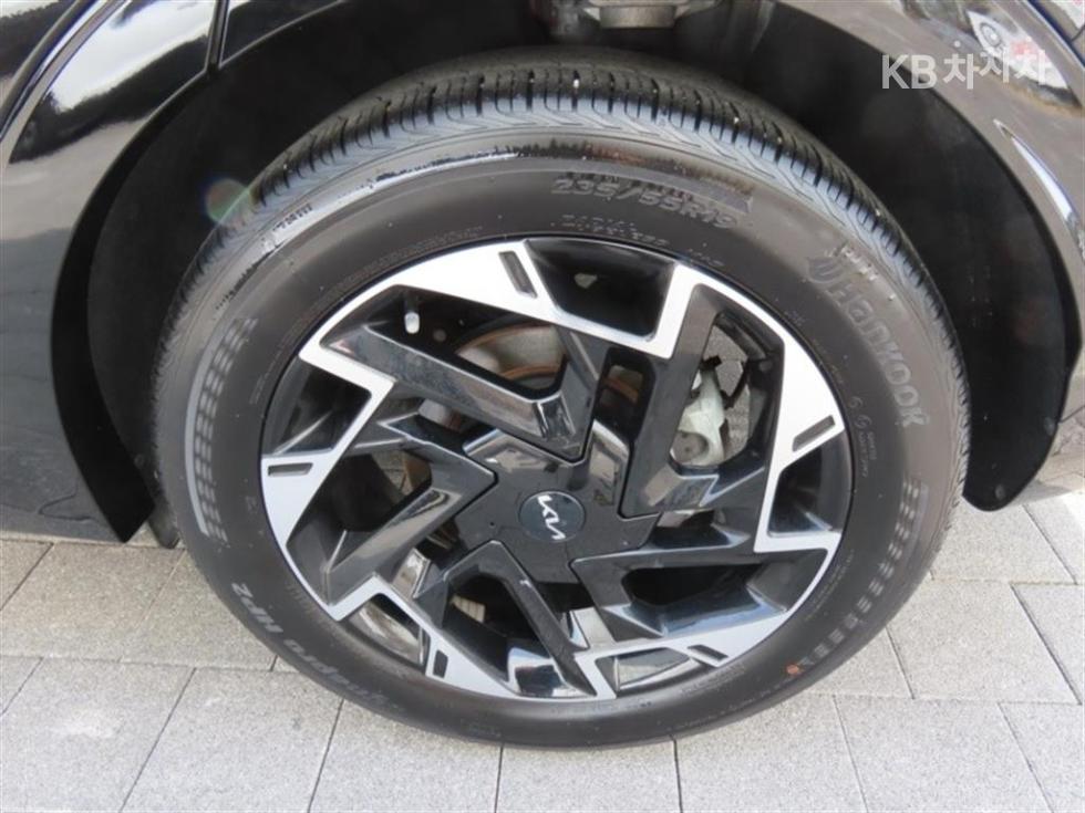 2022 - kia sportage