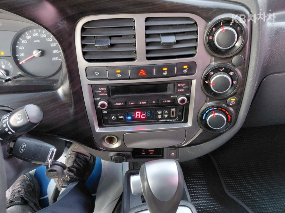 2019 - kia bongo iii