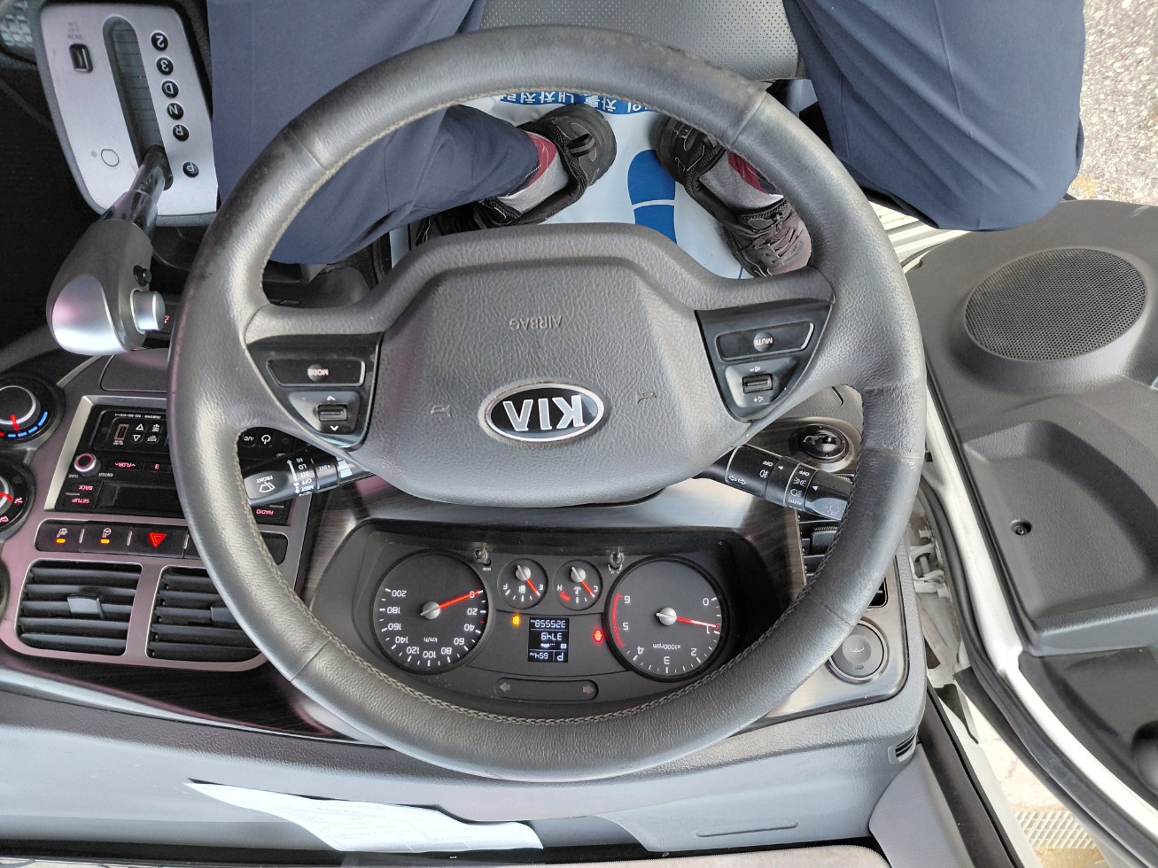 2019 - kia bongo iii