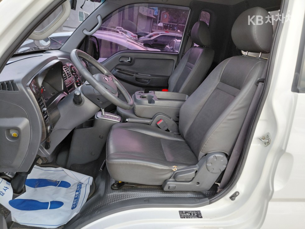 2019 - kia bongo iii