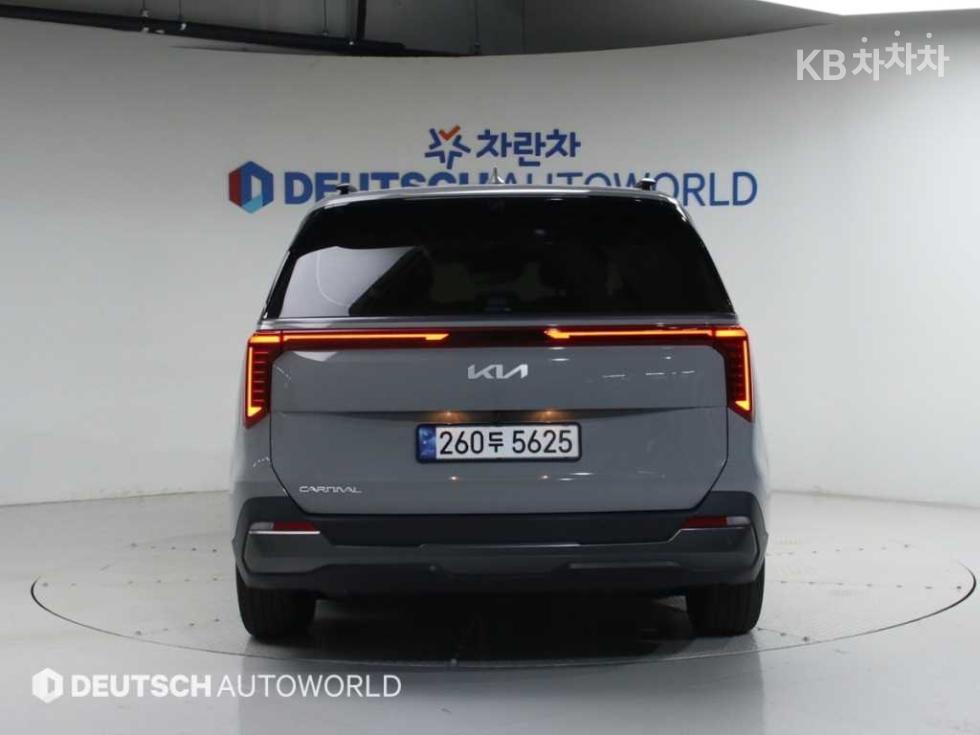 2025 - kia carnival