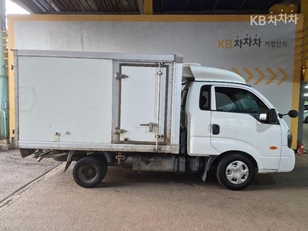 2013 - kia bongo iii