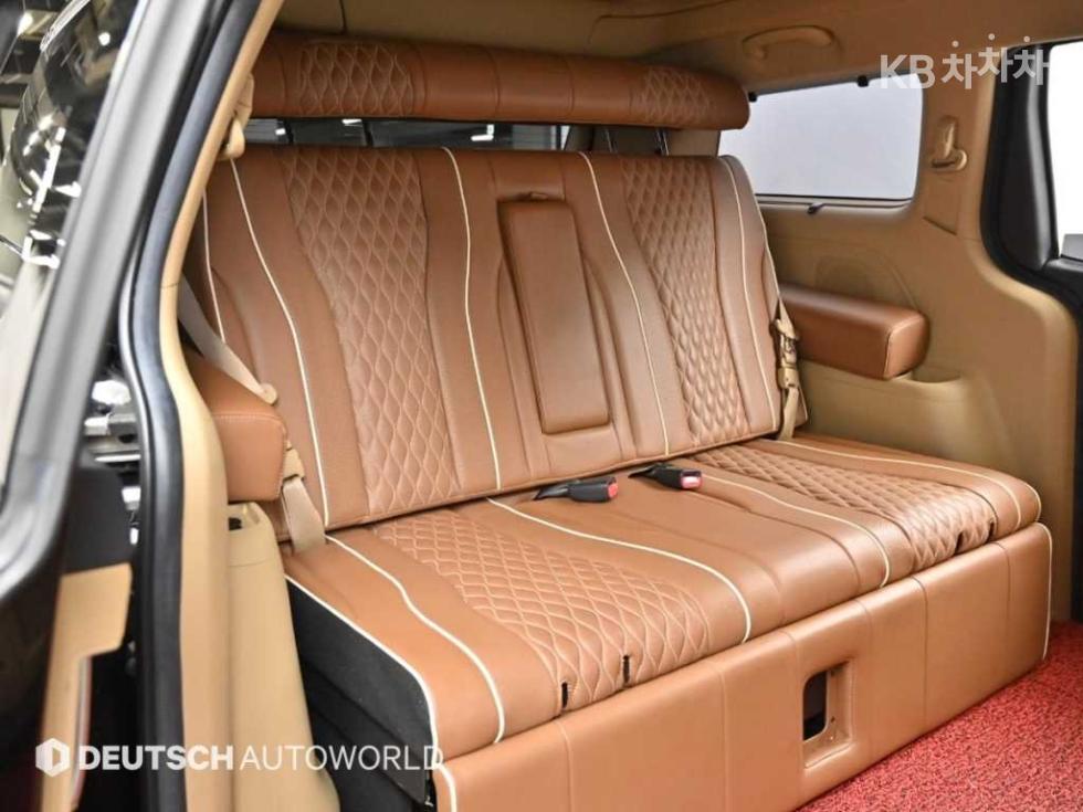 2019 Kia carnival Hi Limousine 2.2 Diesel 9-seater Prestige High Roof