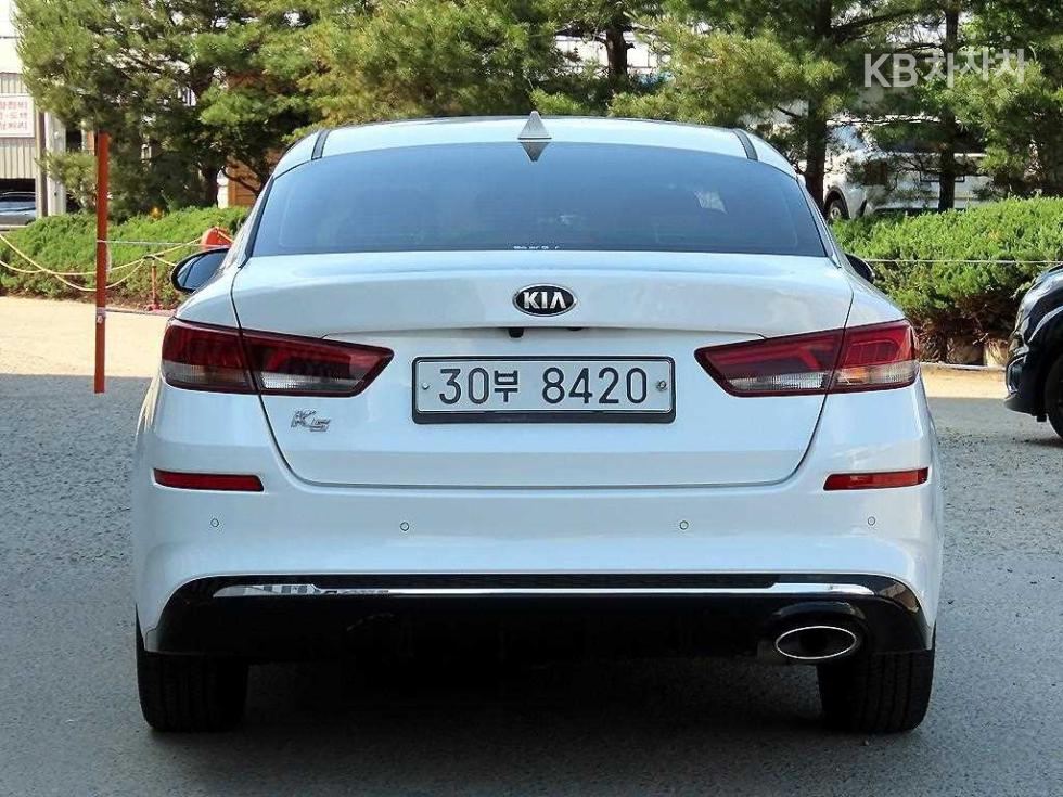 2020 - kia k5